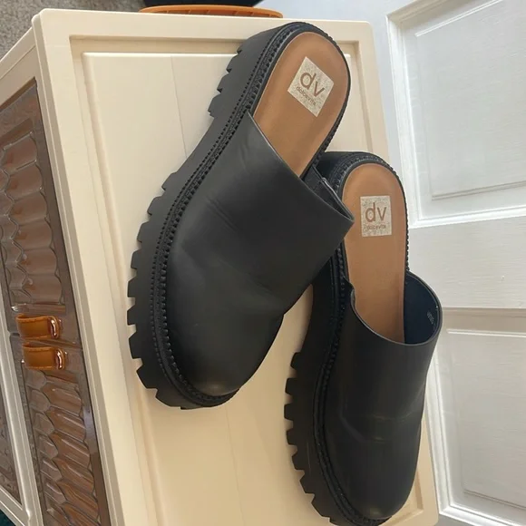 DV by Dolce Vita Black Chunky Mules - Picture 2 of 5